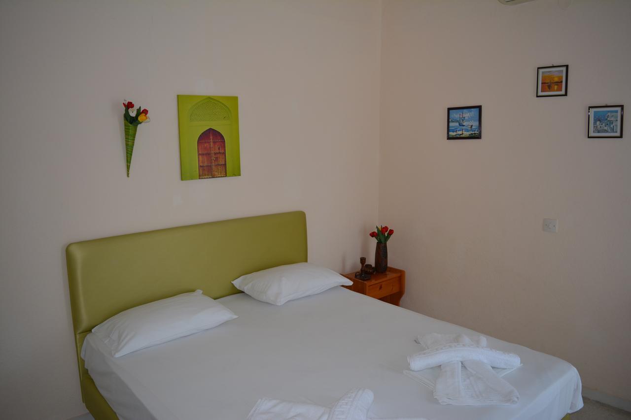 Kangaroo Hotel Мола-Каліва Екстер'єр фото