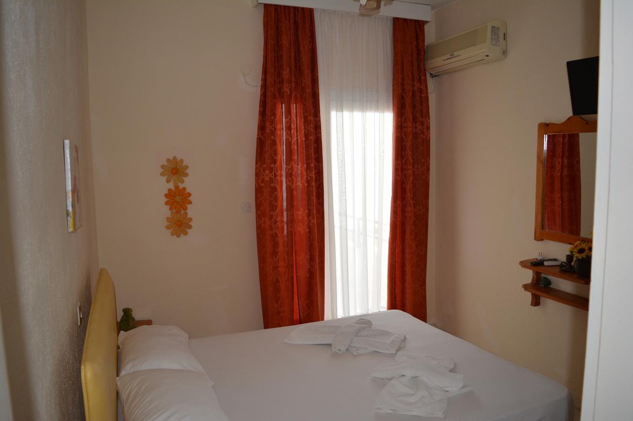 Kangaroo Hotel Мола-Каліва Екстер'єр фото