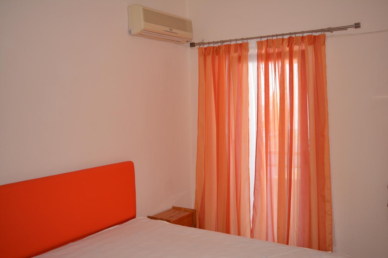 Kangaroo Hotel Мола-Каліва Екстер'єр фото