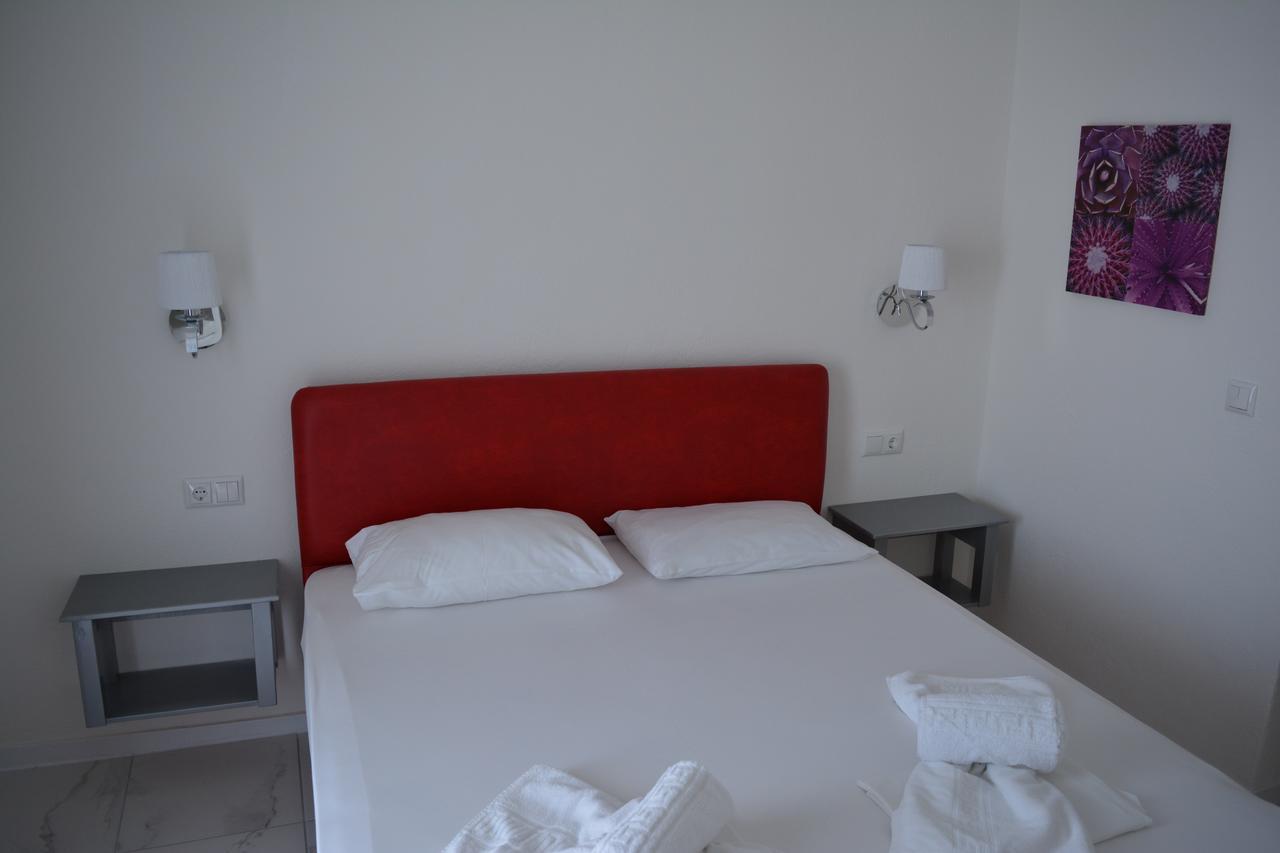 Kangaroo Hotel Мола-Каліва Екстер'єр фото