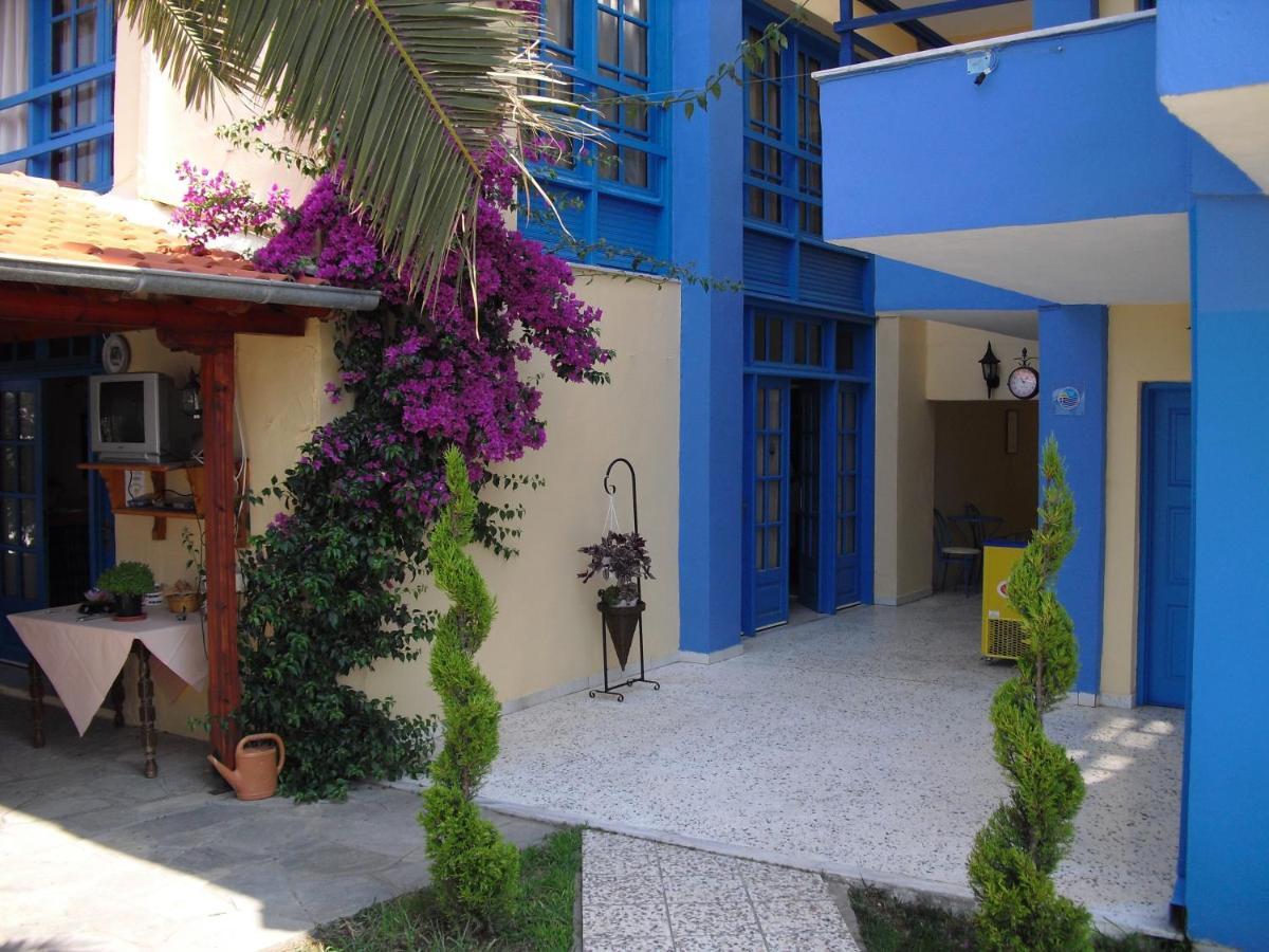 Kangaroo Hotel Мола-Каліва Екстер'єр фото